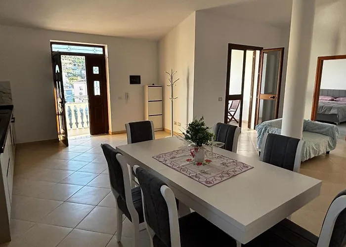 Casa Mimoza * Дуррес